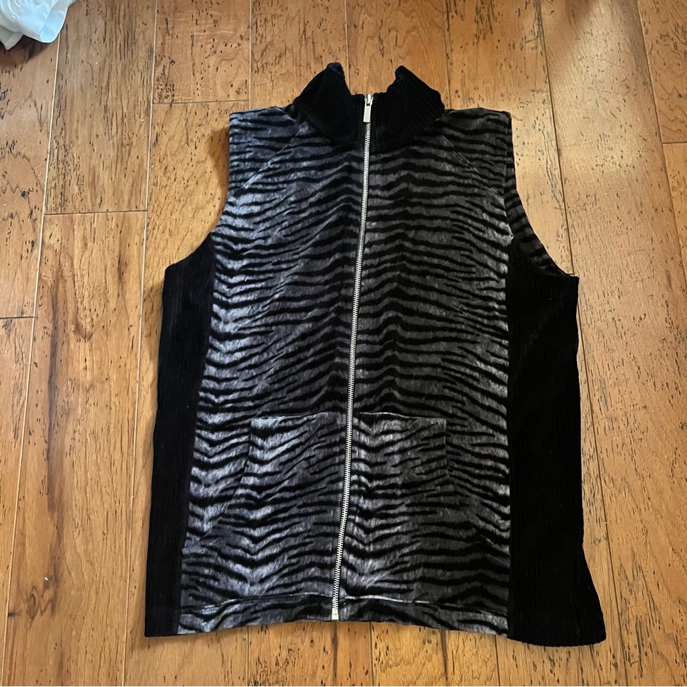 Jones New York Sport Black and Gray Zebra Print fuzzy Vest
